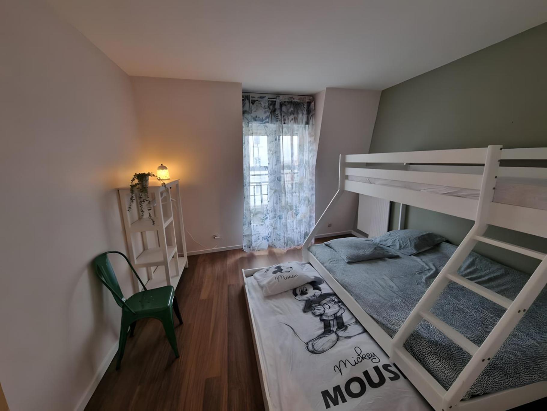 4p 85m² Hyper Centre Chessy (Seine-et-Marne)